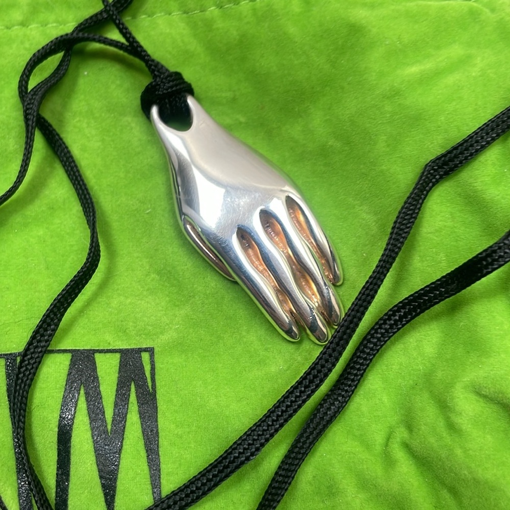 RLM Studio Sterling silver Open Hand/Heart pendant/talisman - Picture 2 of 9